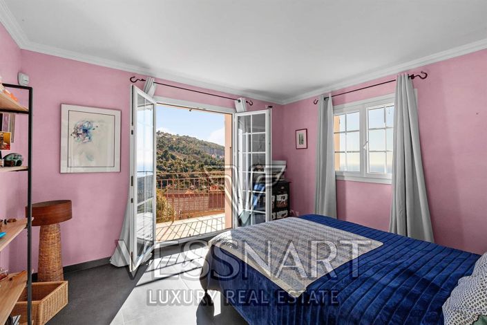 Image No.10-3 Bed House for sale