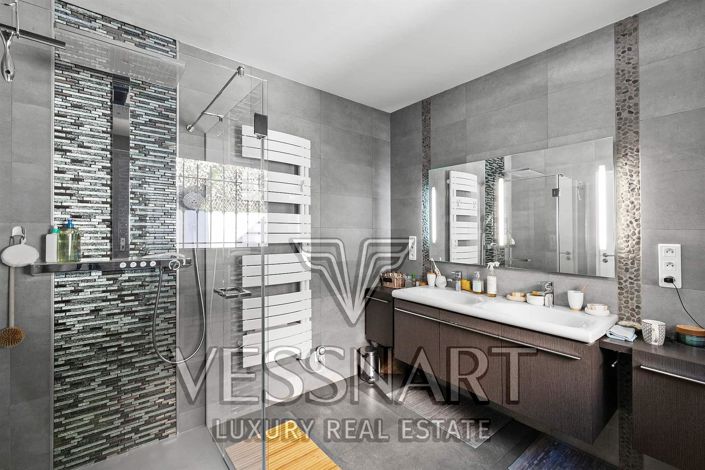 Image No.12-3 Bed House for sale