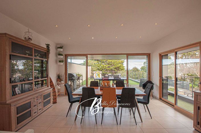 Image No.10-5 Bed House for sale