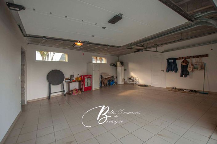 Image No.18-5 Bed House for sale