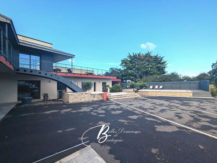 Image No.19-5 Bed House for sale