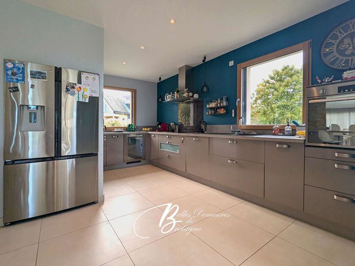 Image No.7-5 Bed House for sale