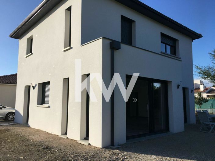 Image No.1-3 Bed House for sale
