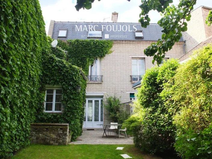 Image No.1-5 Bed House for sale