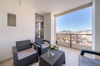 3 Bed Apartment for sale