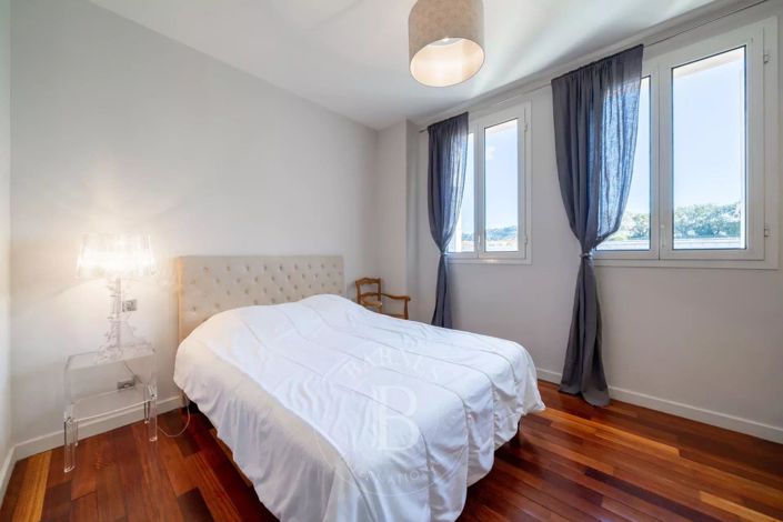 Image No.9-3 Bed Apartment for sale