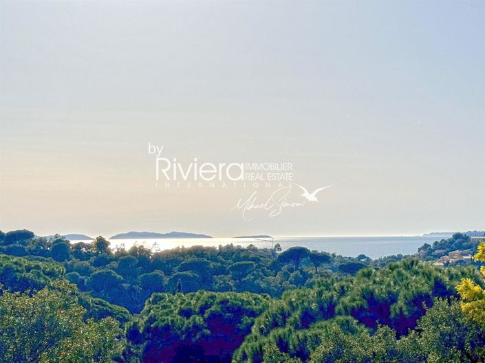 Image No.2-4 Bed House for sale