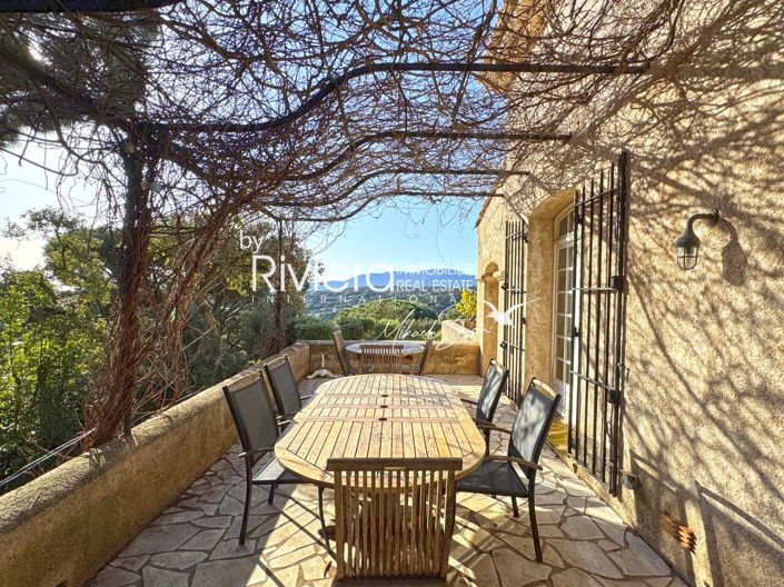 Image No.8-4 Bed House for sale