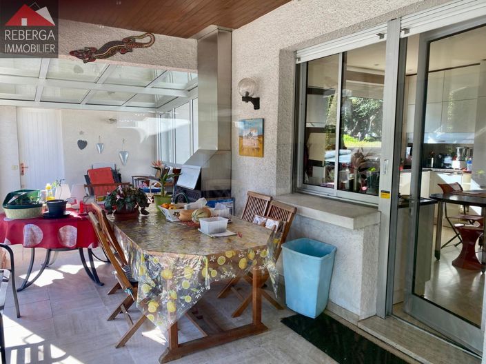 Image No.21-4 Bed House for sale