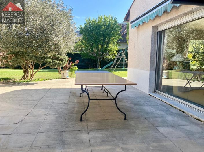 Image No.25-4 Bed House for sale