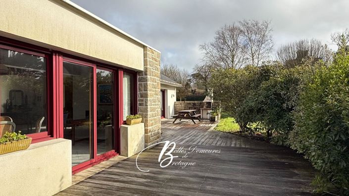 Image No.1-4 Bed House for sale