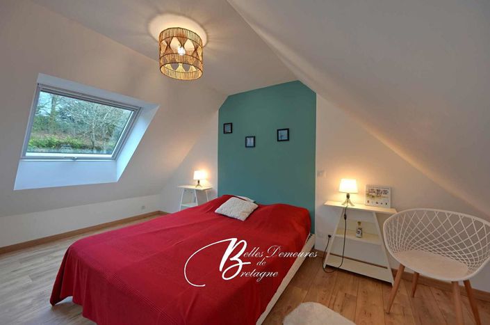 Image No.19-5 Bed House for sale