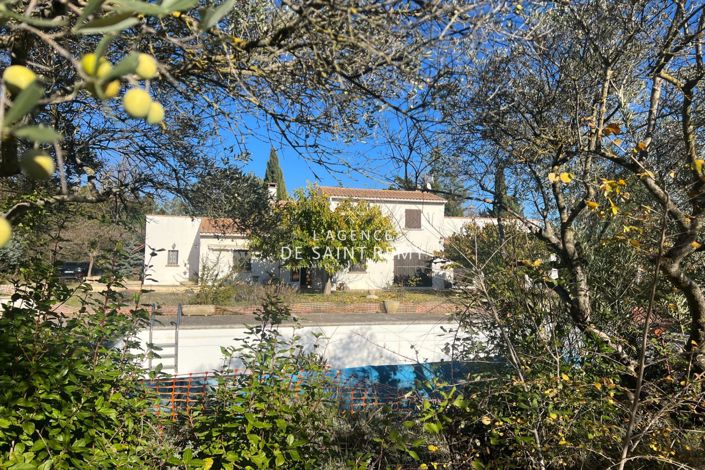 Image No.1-4 Bed House for sale