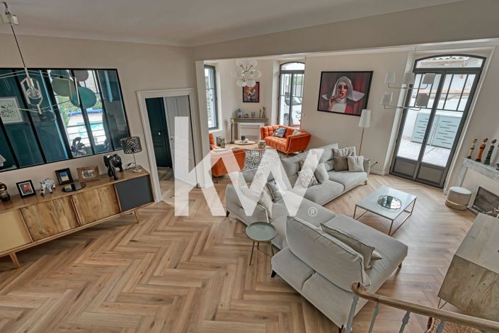 Image No.1-Propriété de 5 chambres à vendre à Nîmes