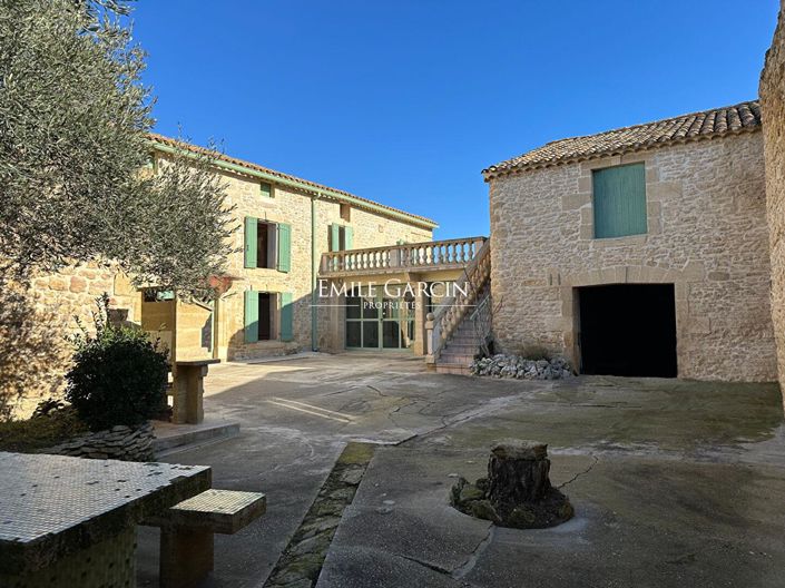 Image No.1-Maison de 1 chambre à vendre à Uzès