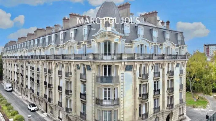 Image No.1-Appartement de 2 chambres à vendre à Chantilly