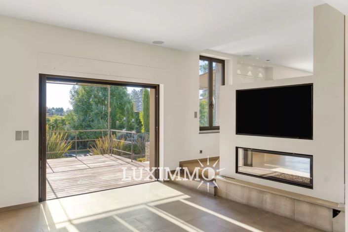 Image No.6-4 Bed House for sale