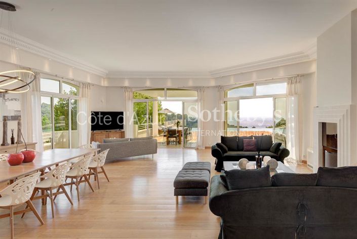 Image No.5-6 Bed Property for sale