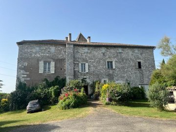 1 - Castelsagrat, Propriété
