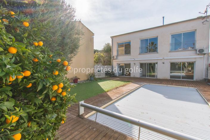 Image No.1-4 Bed House for sale
