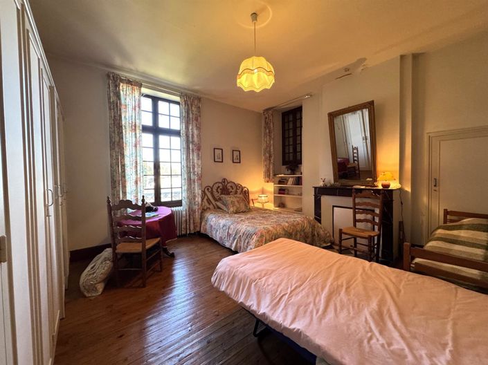 Image No.14-4 Bed House for sale