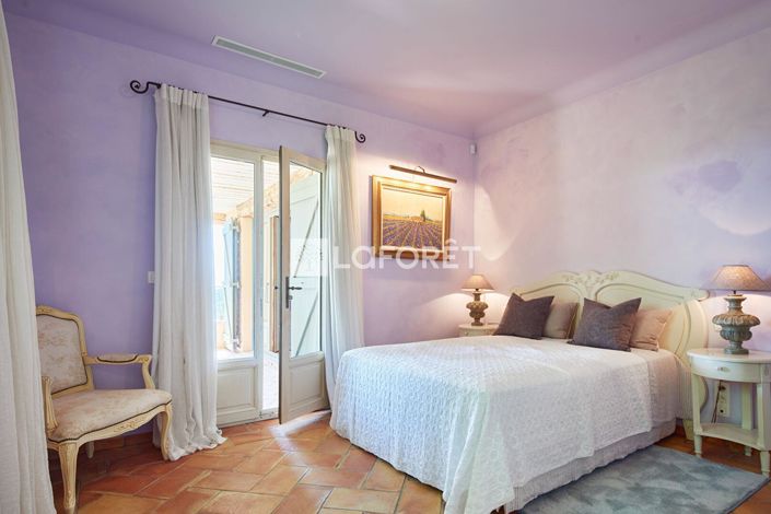 Image No.16-4 Bed Property for sale