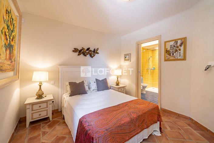 Image No.9-4 Bed Property for sale