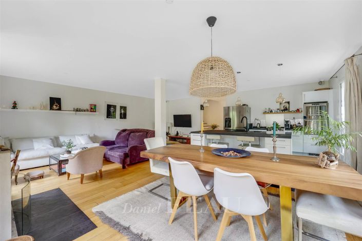 Image No.1-3 Bed House for sale