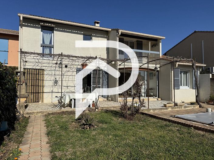 Image No.1-4 Bed House for sale