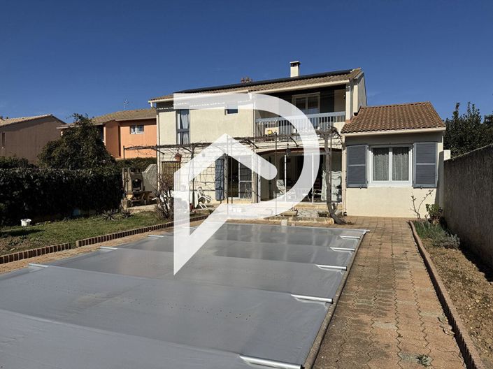 Image No.1-4 Bed House for sale