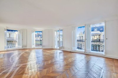 1 - Paris, Apartment