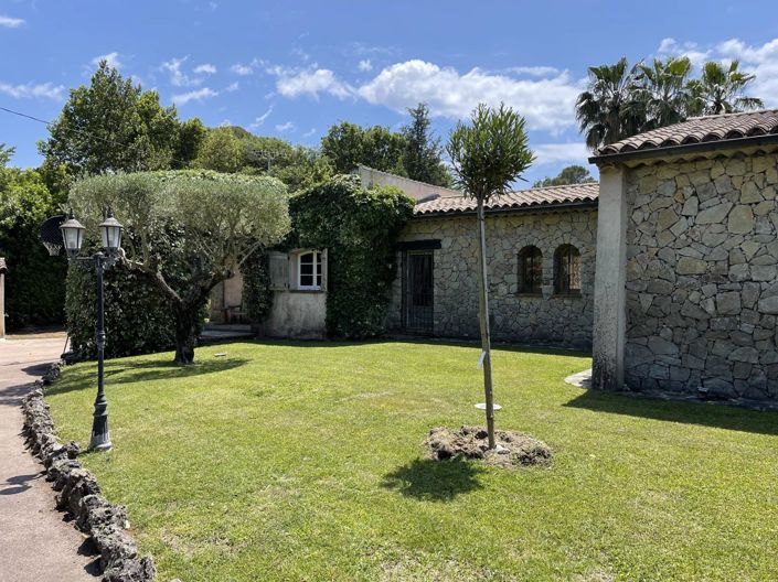 Image No.1-4 Bed House for sale