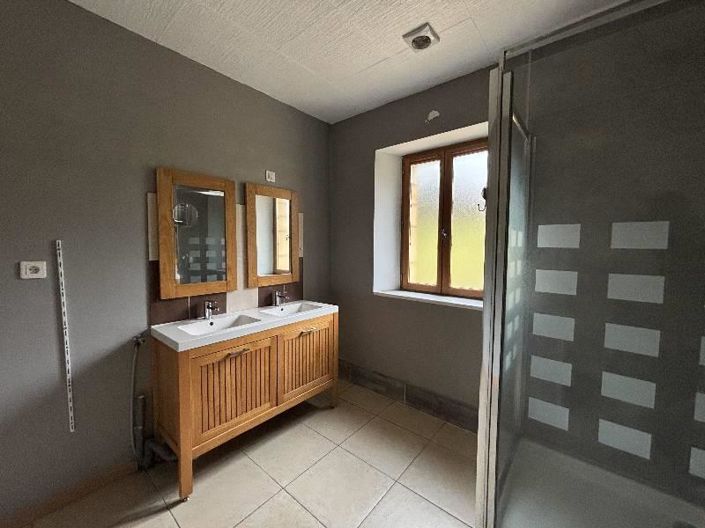 Image No.7-3 Bed House for sale