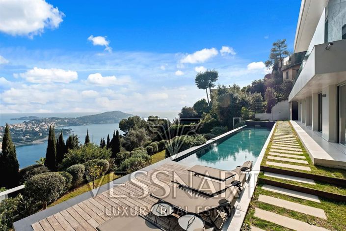 Image No.1-5 Bed House for sale