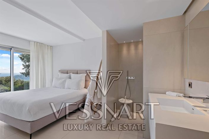 Image No.13-5 Bed House for sale