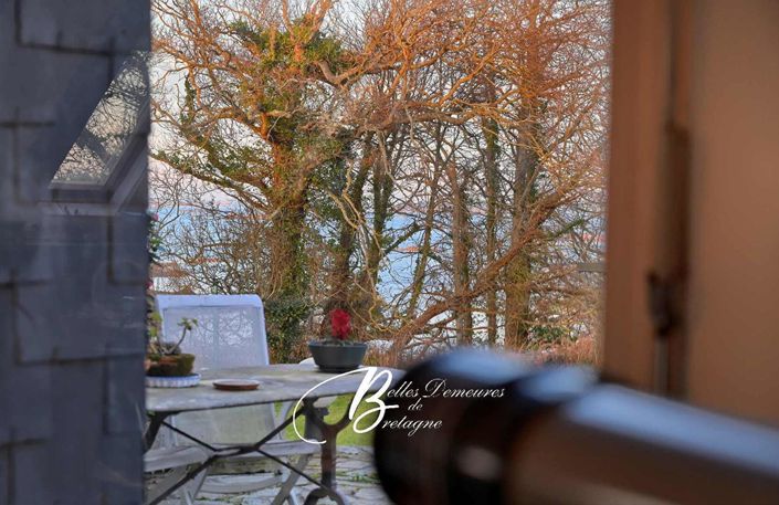 Image No.10-3 Bed House for sale