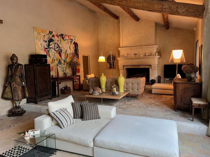 Image No.9-6 Bed House for sale