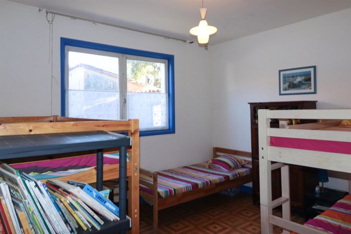 Image No.6-4 Bed House for sale