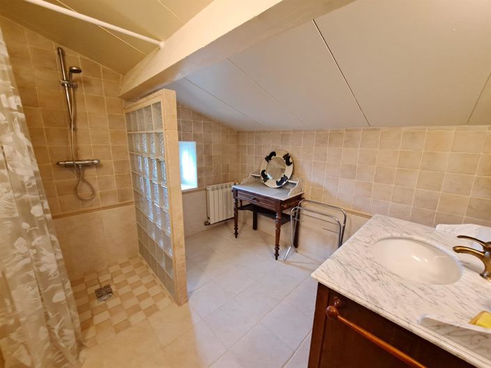 Image No.15-4 Bed House for sale