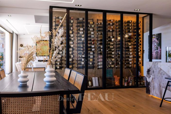 Image No.12-4 Bed House for sale