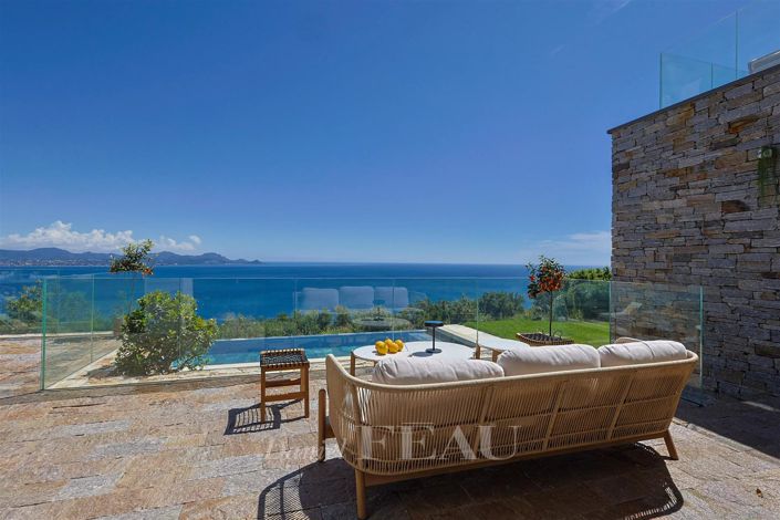 Image No.15-4 Bed House for sale