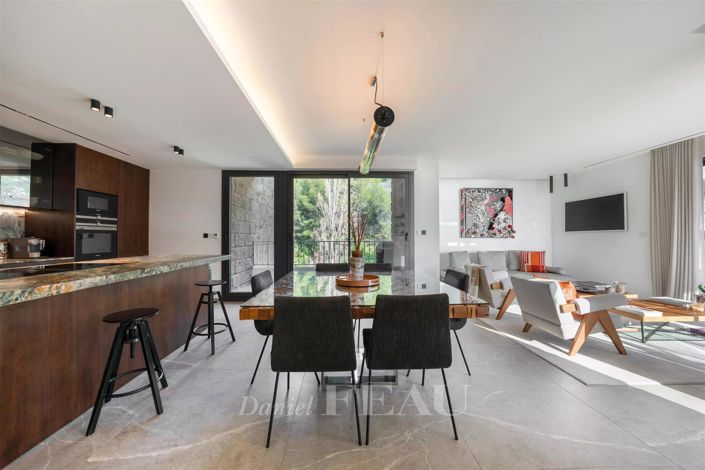 Image No.1-3 Bed Apartment for sale