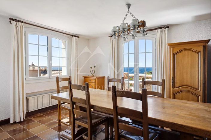 Image No.4-5 Bed House for sale