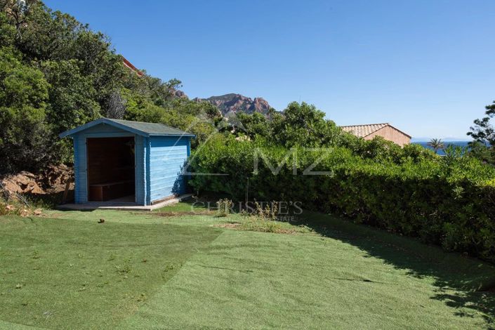 Image No.9-5 Bed House for sale