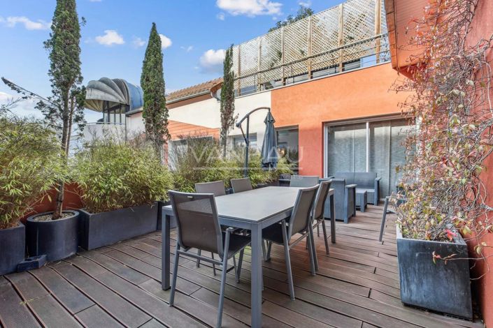 Image No.1-4 Bed Apartment for sale