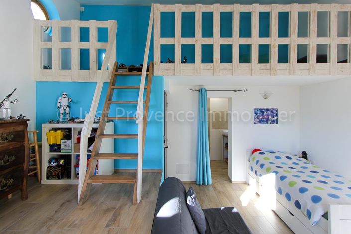 Image No.10-4 Bed House for sale