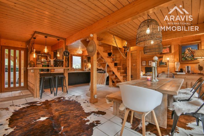 Image No.21-4 Bed House for sale