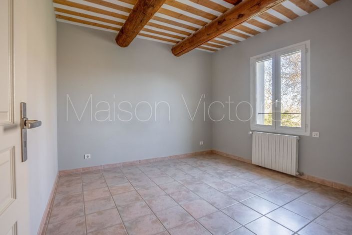 Image No.18-5 Bed House for sale