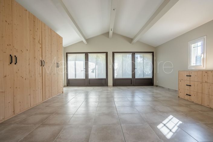 Image No.19-5 Bed House for sale