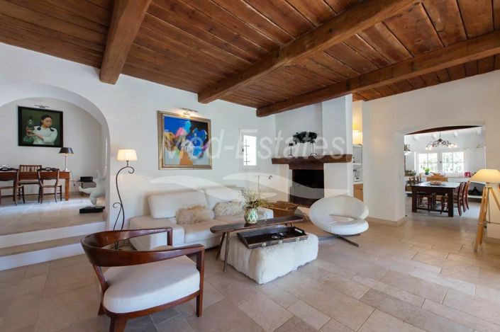 Image No.5-Maison de 6 chambres à vendre à La Garde-Freinet